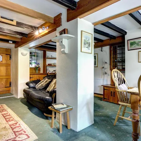 Foss Garth * Thwaite